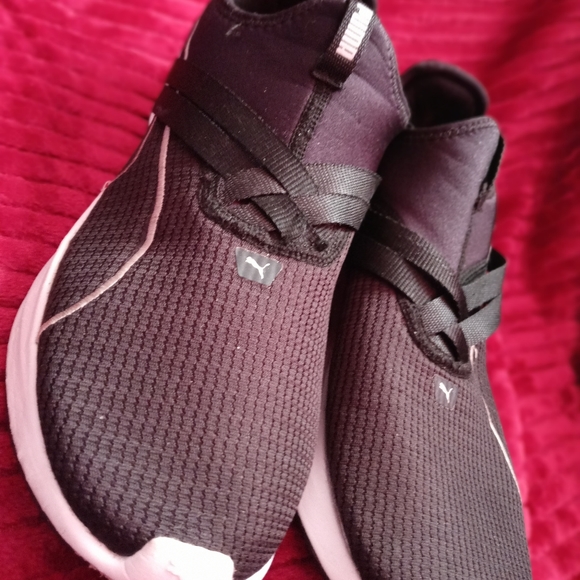 Shoes - Picture 10 of 15